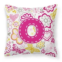 Jastuk od ružičaste tkanine u obliku slova O s cvijećem i leptirima
